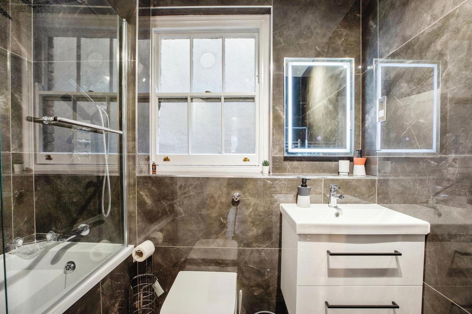 A Stunning Apartment In Paddington London Ngoại thất bức ảnh
